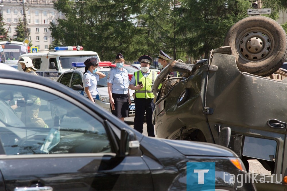 В центре Нижнего Тагила произошло ДТП с участием автобуса