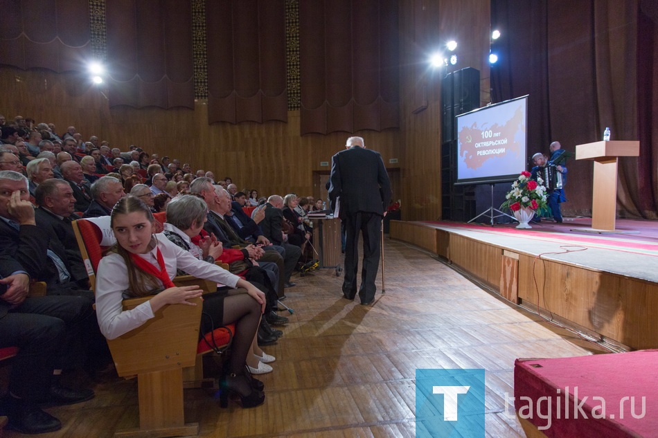 100 лет Октябрьской революции