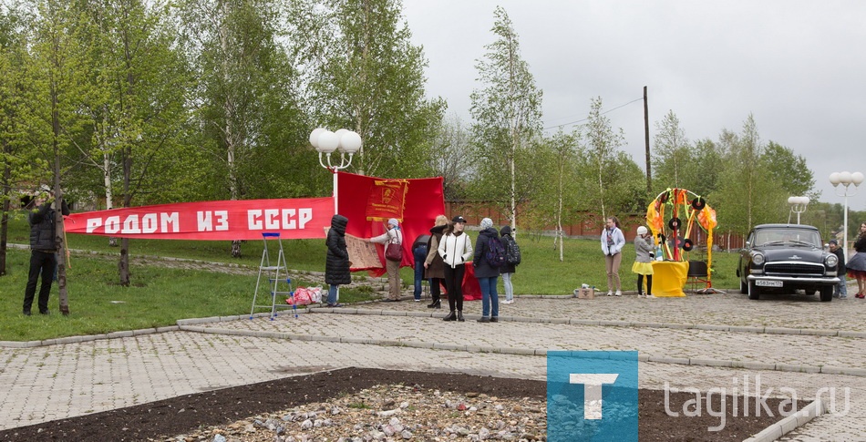 Парку им. А.П.Бондина - 70 лет.

Вчера в городском парке культуры и отдыха имени А. П. Бондина тагильчане отмечали его юбилей – 70-летие со дня присвоения имени рабочего писателя