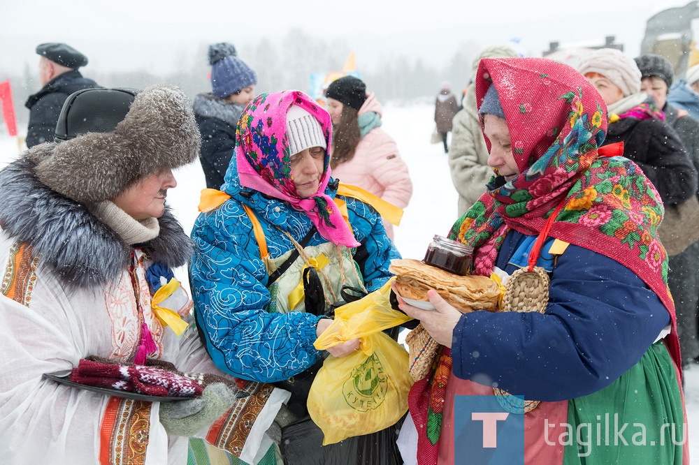 В Усть-Утке встретили Масленицу