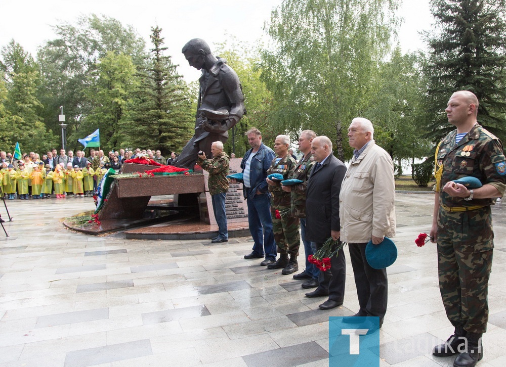 В Тагиле отмечают День ВДВ