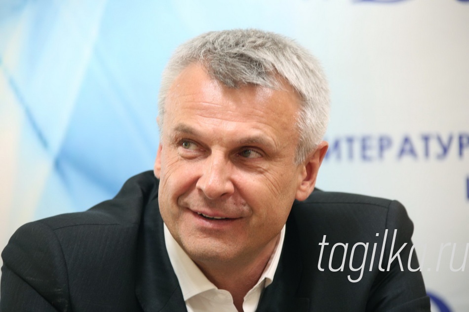 «Возьмемся за руки, друзья…». Пресс-конференция
 Сергей Носов поблагодарил тагильскую общественность, выступившую несколько лет назад с инициативой проведения такого
фестиваля и открытия музея Булата Окуджавы в Нижнем
Тагиле.