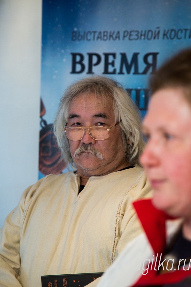 Выставка. Резьба по кости.