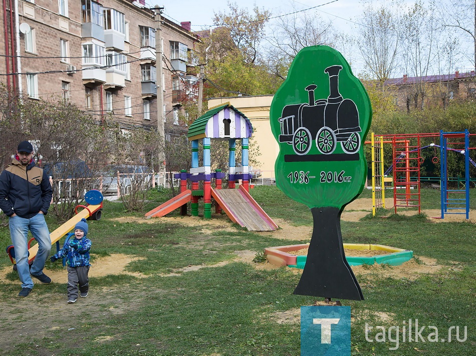 Детская площадка. Ленина 71