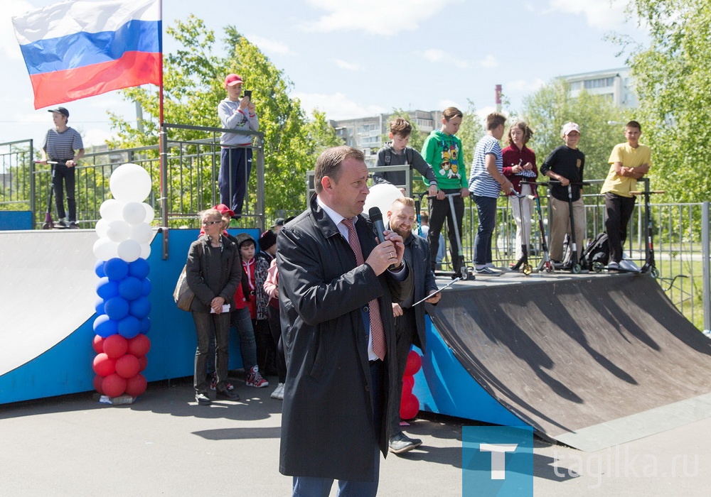 Глава города Владислав Пинаев сегодня на торжественной церемонии открытия площадки отметил, что в планах дальнейшее развитие парка Победы. Константин Шведов заявил, что у благотворительного фонда ЕВРАЗа также есть идеи по модернизации территории ГГМ.