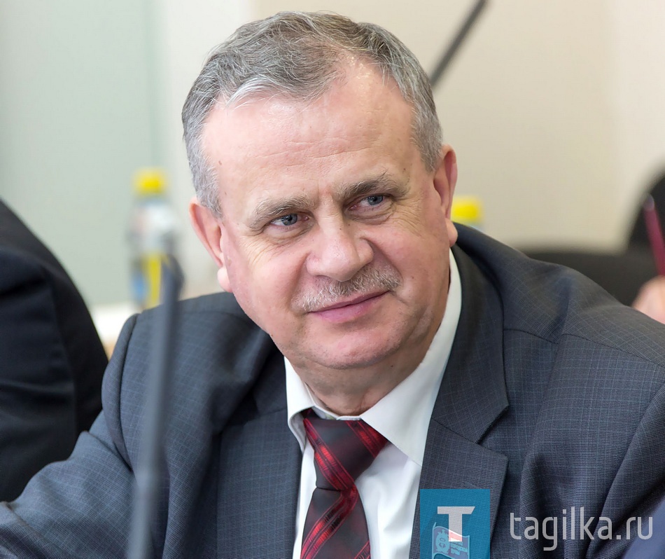 Депутаты не хотели, чтобы Владимир Радаев ушел из гордумы.