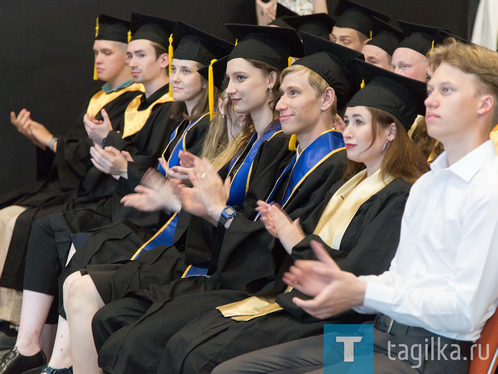 В Нижнем Тагиле вручили дипломы выпускникам технологического института (филиала) УрФУ