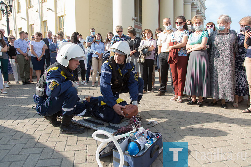 Пожар, полная эвакуация, двое спасенных. В администрации Нижнего Тагила прошли учения