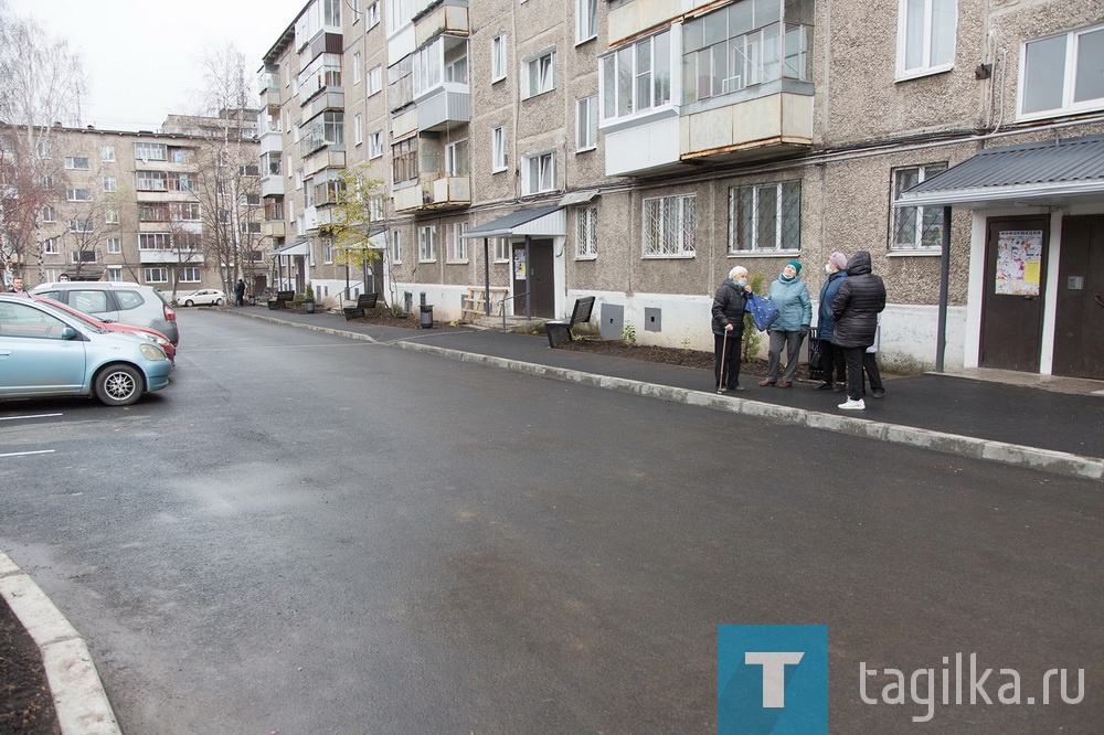 Праздник во дворе на улицах Ермака и Лебяжинской