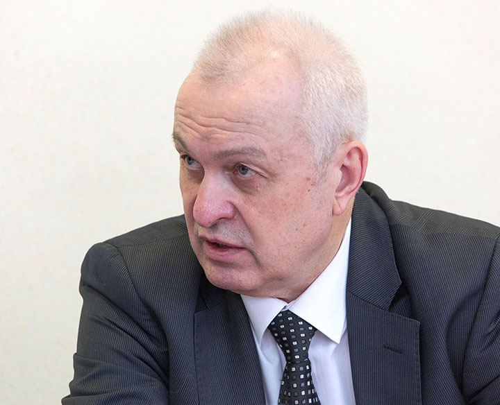Золотой запас пойдет на строительство ФОКа «Президентский»

Валерий Платунов.