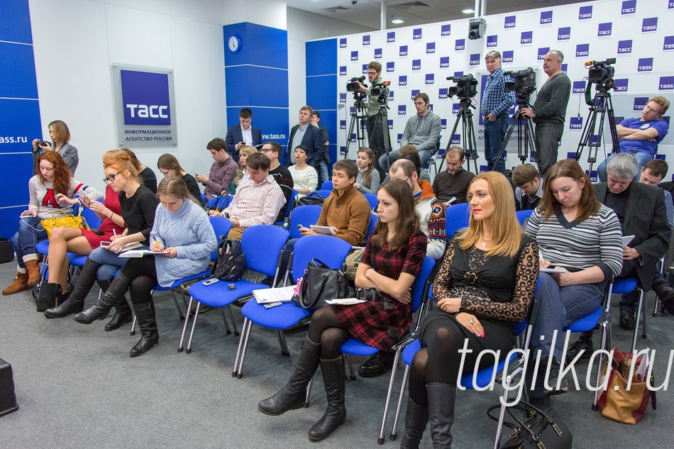 Участников пресс-конференции интересовали перспективы сотрудничества Екатеринбурга и Нижнего Тагила. Сергей Носов особо подчеркнул, что у всех субъектов области сходные задачи и проекты, которые реализуются в рамках, обозначенных майскими указами Президента РФ. Открытая политика Нижнего Тагила и готовность к сотрудничеству может быть полезна многим региональным субъектам, как и пилотные проекты, которые здесь реализуются. А интеллектуальный потенциал Екатеринбурга является отличным катализатором для создания понятной и эффективной управленческой модели для муниципальных образований.