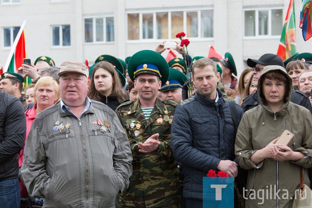 В парке Победы открыли монумент пограничникам