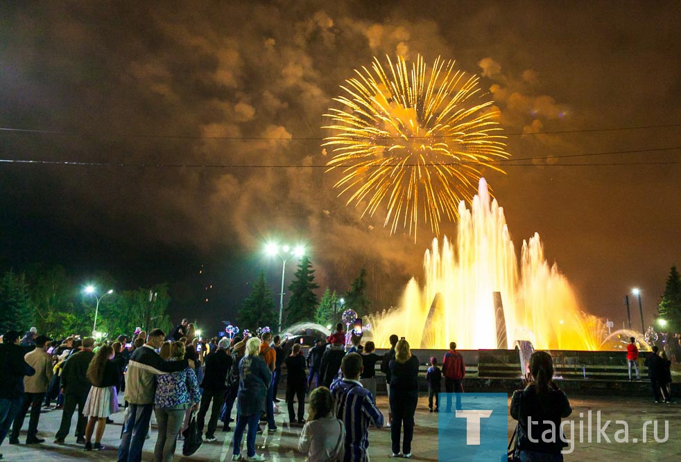 День города - 2019. "Иванушки" и фейерверк