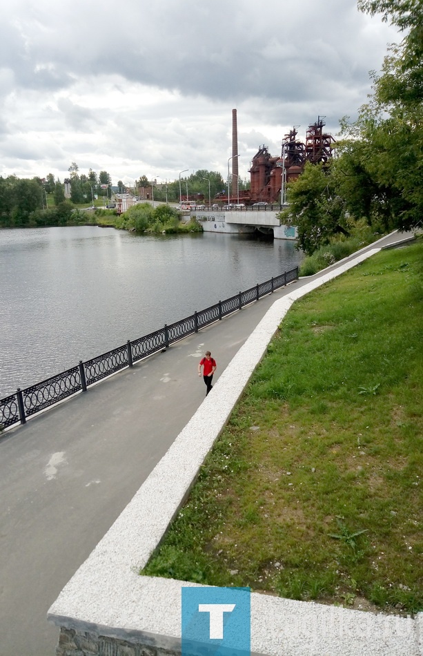 По городу с "мобилой". Летний фоторепортаж.