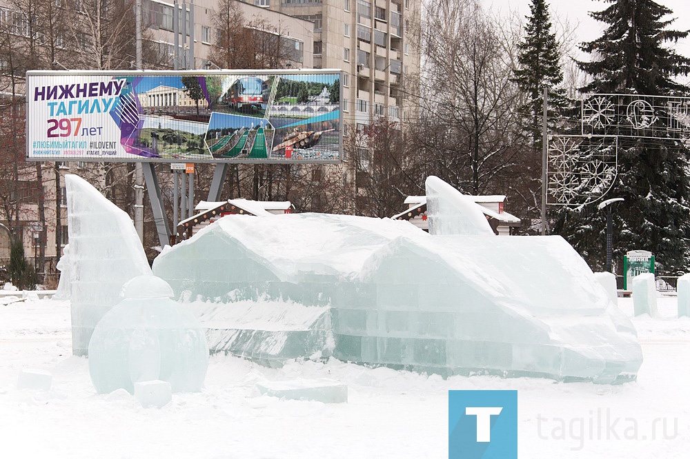 Строительство ледового городка на Театральной площади