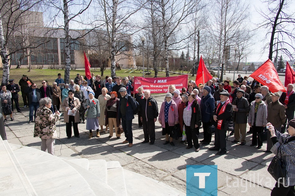 В Нижнем Тагиле празднуют Первомай. Митинг КПРФ.