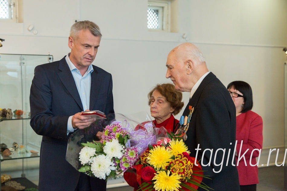 И.Г. Семенову 90 лет.
 Награду юбиляру вручил глава города Сергей Носов,  зачитав поздравления от министерства культуры Свердловской области и президента РФ Владимира Путина. Мэр поблагодарил Ивана Григорьевича за многолетнюю  работу по сохранению  памятников и создание музеев, которые  теперь дают возможность Нижнему Тагилу   развивать индустриальный туризм, и   высказал  надежду,  что столетие создателя Нижнетагильского музея-заповедника  все будут праздновать  уже  на территории   обновленного музея-завода и наконец-то реализуется мечта Семенова о создании в городе индустриально-ландшафтного Демидов-парка. 
