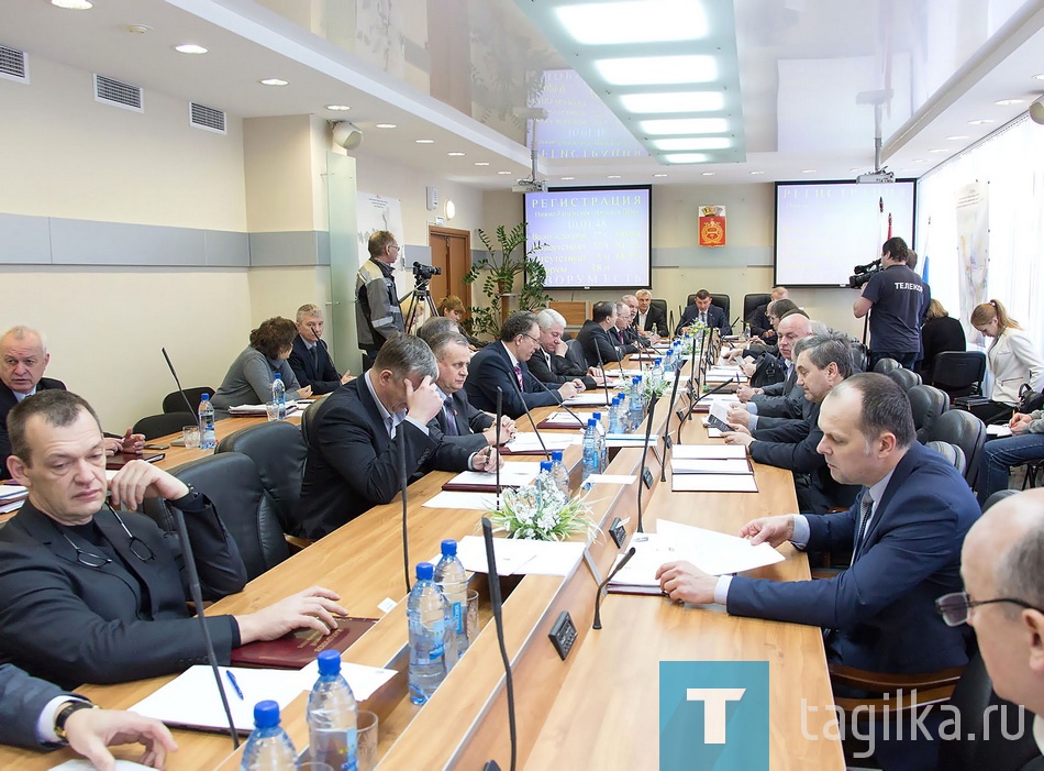 Сегодня прошло первое в этом году и в начавшейся весенней сессии заседание Нижнетагильской городской Думы. 
