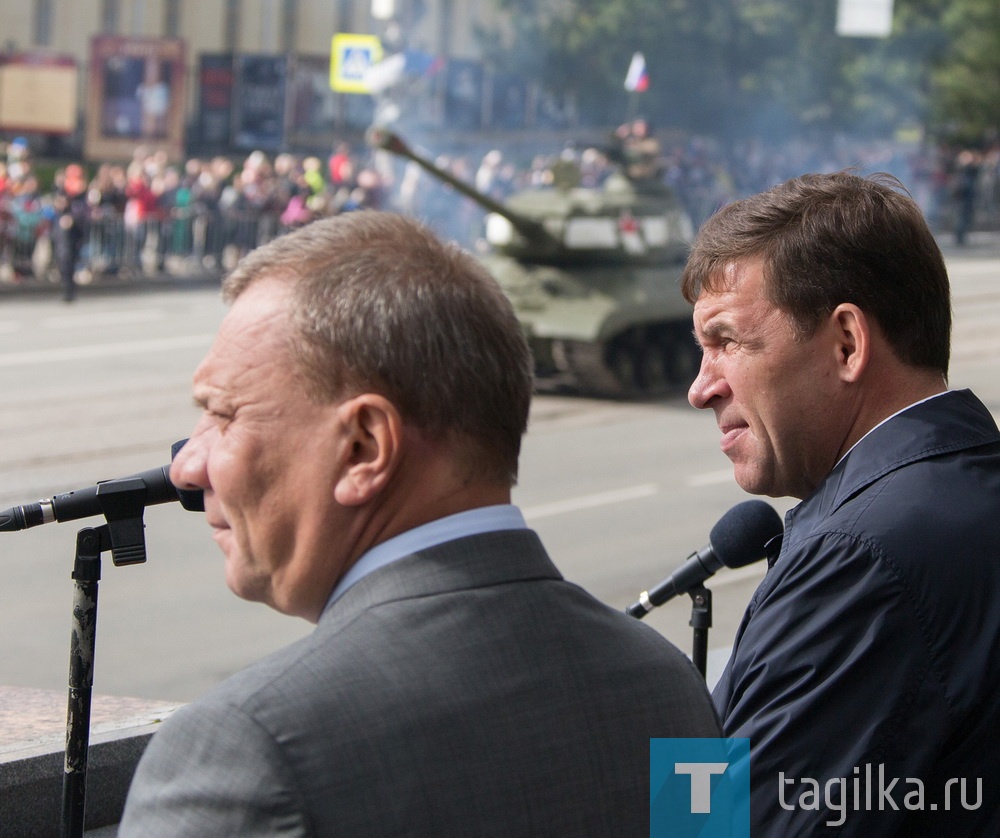 Шествием военной техники отметили тагильчане 100-летие отечественного танкпрома и 75-годовщину Победы в Великой Отечественной войне