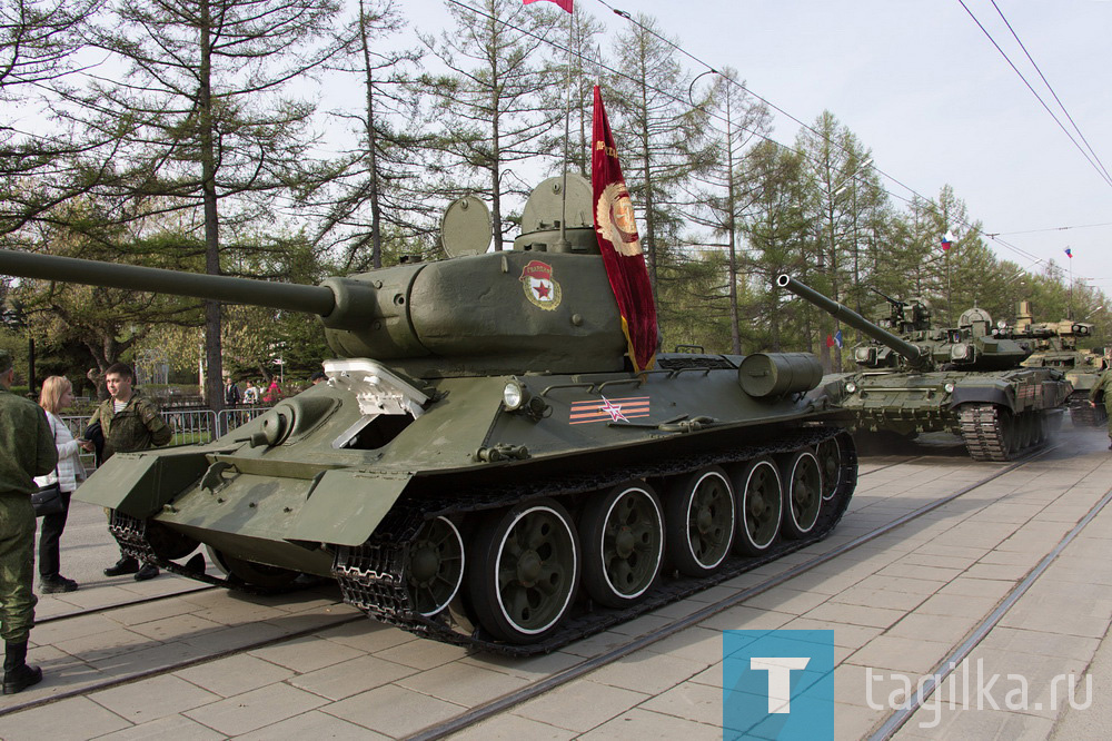 Подготовка военной техники для участия в параде Победы