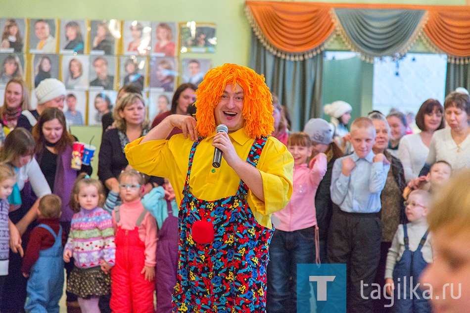 Театр кукол. Спектакль для слабовидящих детей.