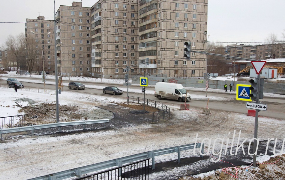 Мост через реку Тагил накануне пуска в эксплуатацию. 16 ноября 2015 года.