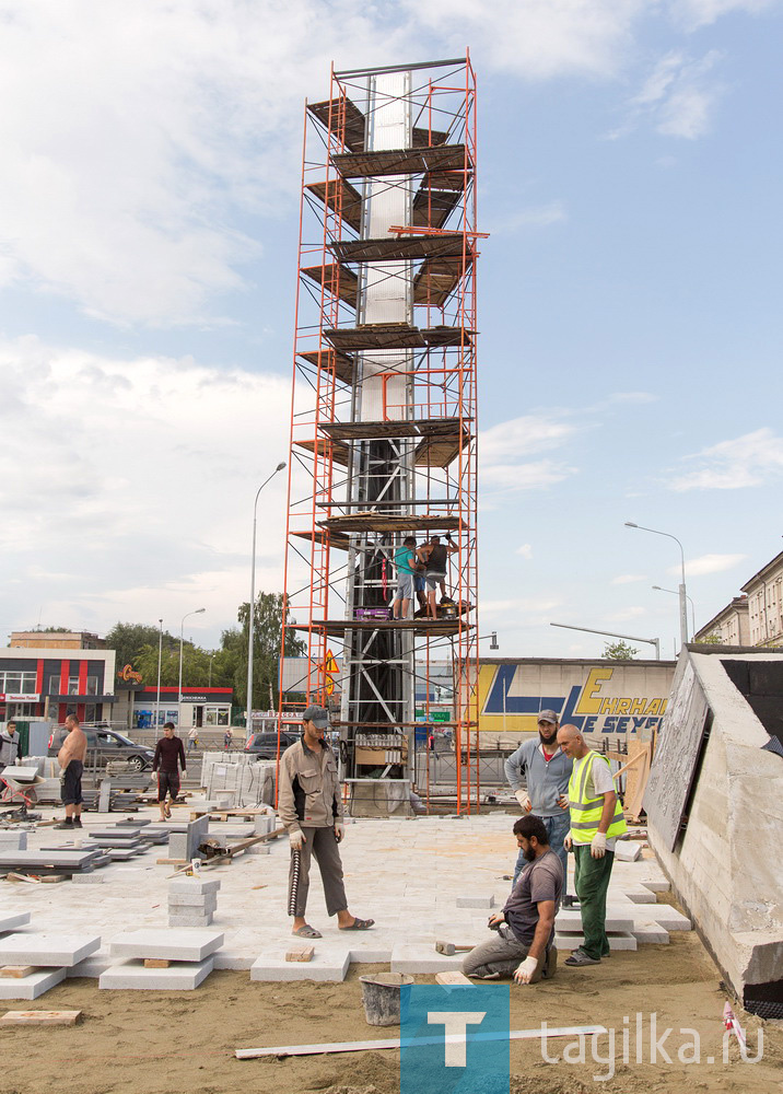 Стелу «Город трудовой доблести» в Нижнем Тагиле оборудовали светодиодной подсветкой