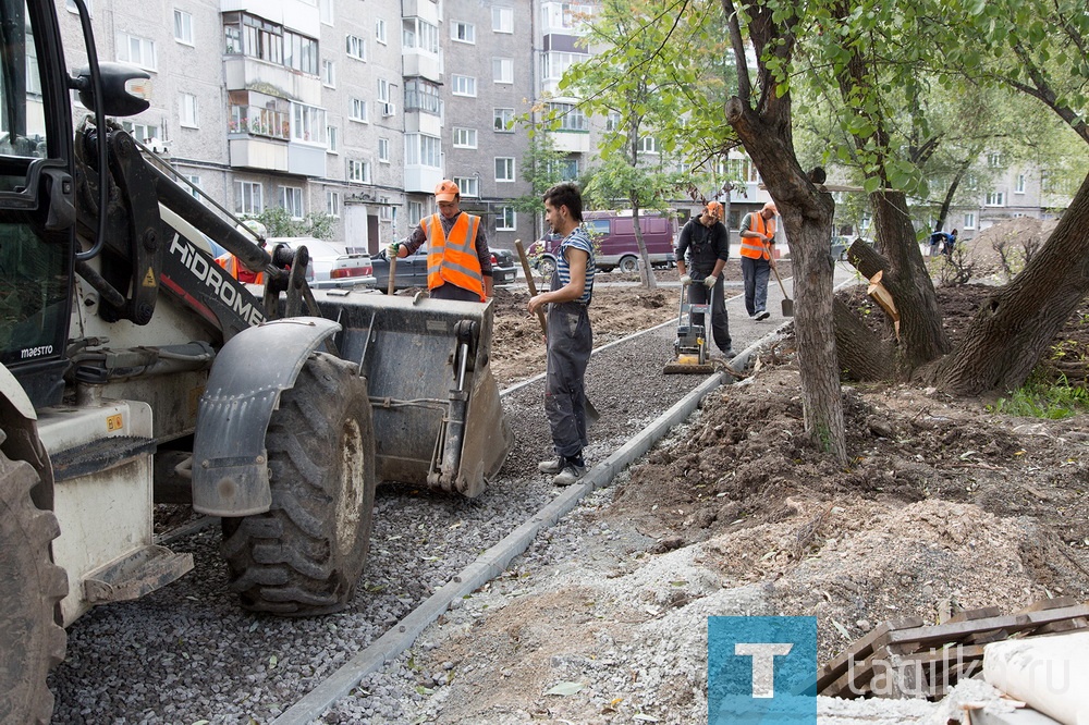 Благоустройство дворов на улице Ермака