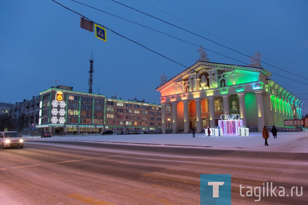 Зимние каникулы закончились, но ледовые городки продолжают работать