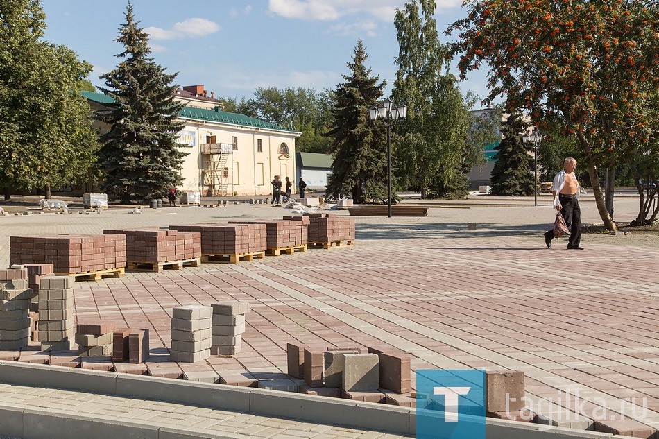 Остановка к/т Современник