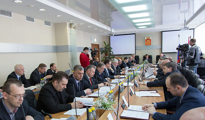 В городской Думе: От проблем ЖКХ до качества продуктов