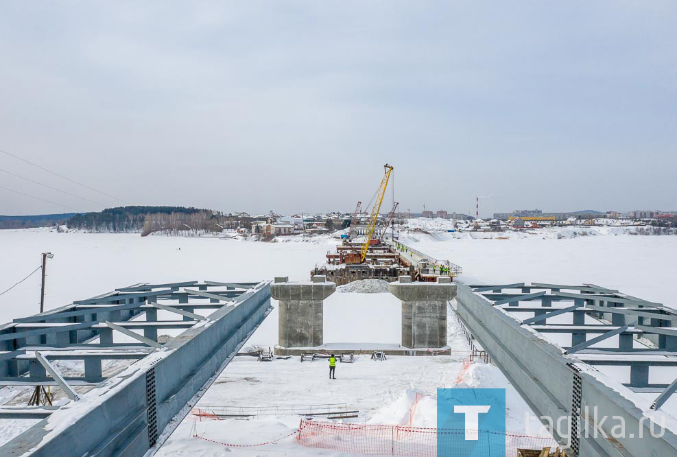 Строительство моста через Нижнетагильский пруд