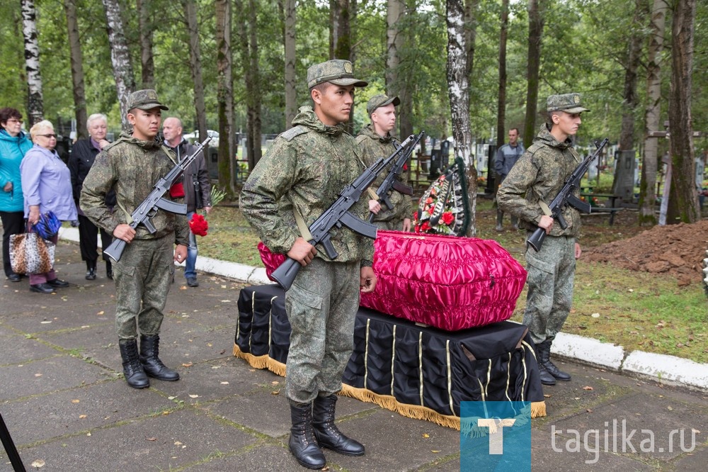 В Нижнем Тагиле перезахоронили останки воина, погибшего в 1942 году