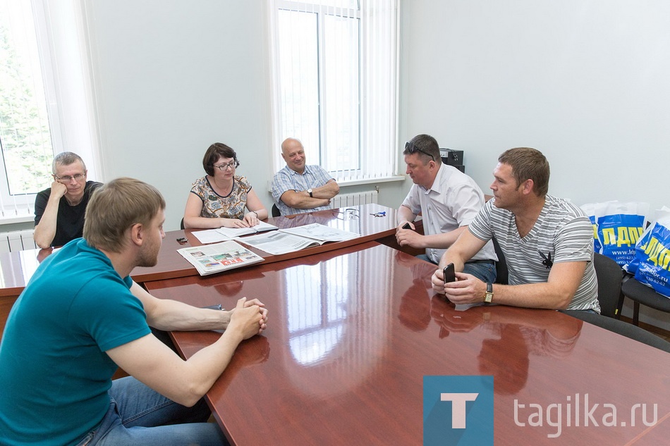 ЛДПР поздравляет сотрудников редакции "Тагильский рабочий"