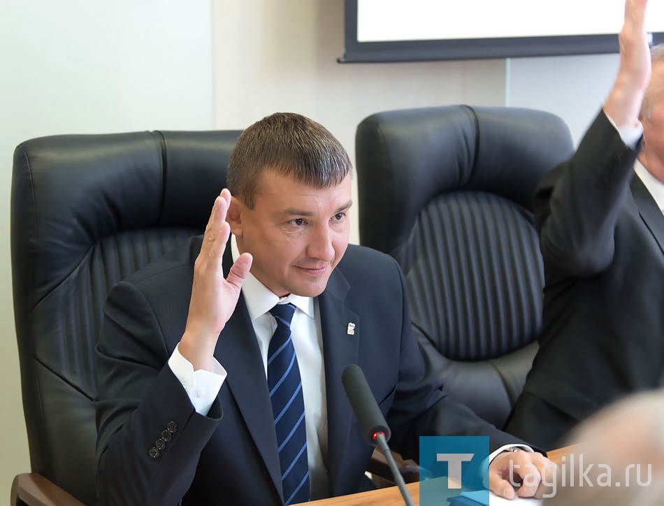 Депутаты не хотели, чтобы Владимир Радаев ушел из гордумы.