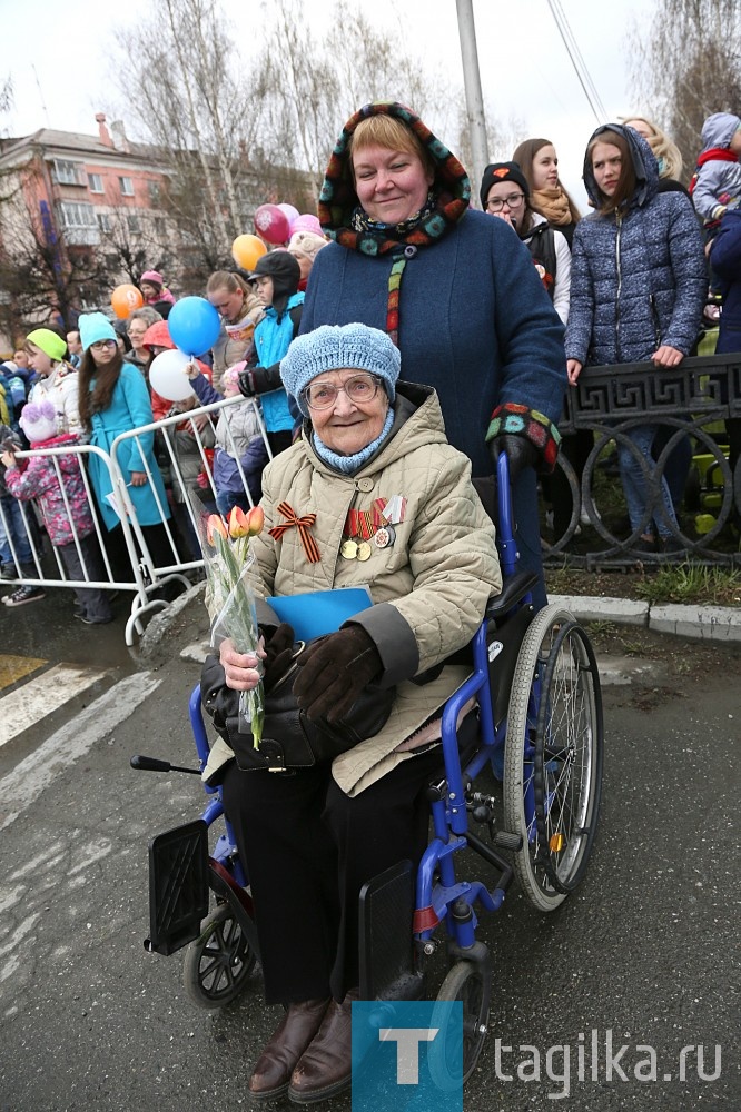 Праздничное шествие тагильчан в честь 72-летия Великой Победы.