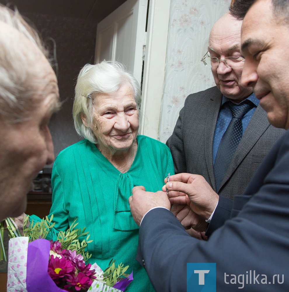 Труженикам тыла вручили юбилейные медали «75-летие Победы в Великой Отечественной войне 1941–1945 годов»