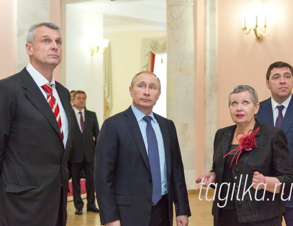 Мэр Сергей Носов успешно отчитался в выполнении поручений президента

Президенту показали холл, так называемый танцевальный зал, музей и зрительный зал. К сожалению, из-за краткосрочности визита пришлось отказаться от идеи демонстрации впечатляющего светового шоу.