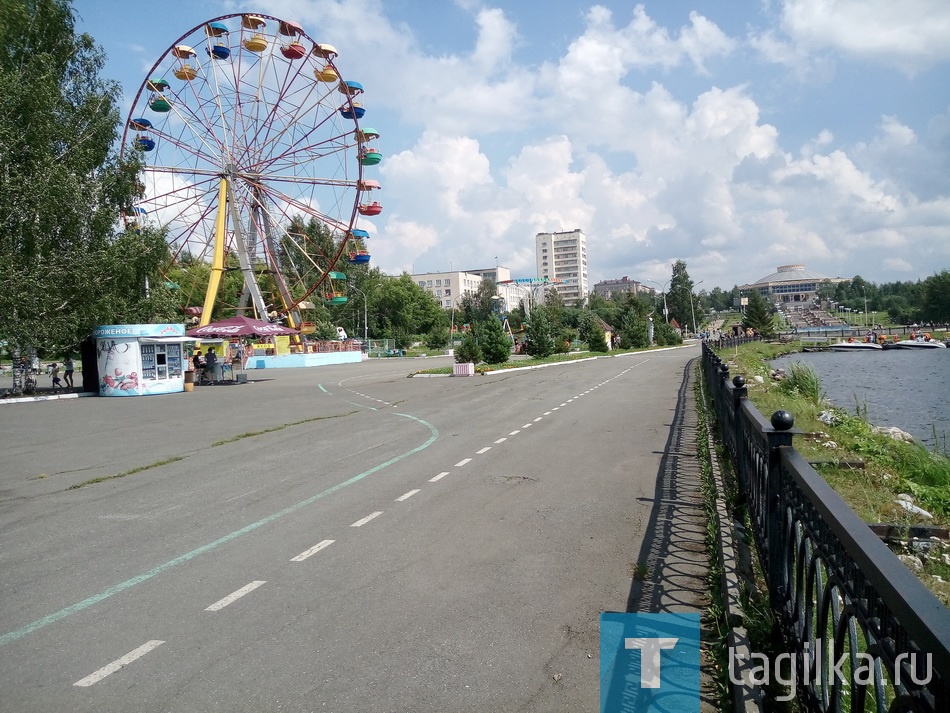 По городу с "мобилой". Летний фоторепортаж.