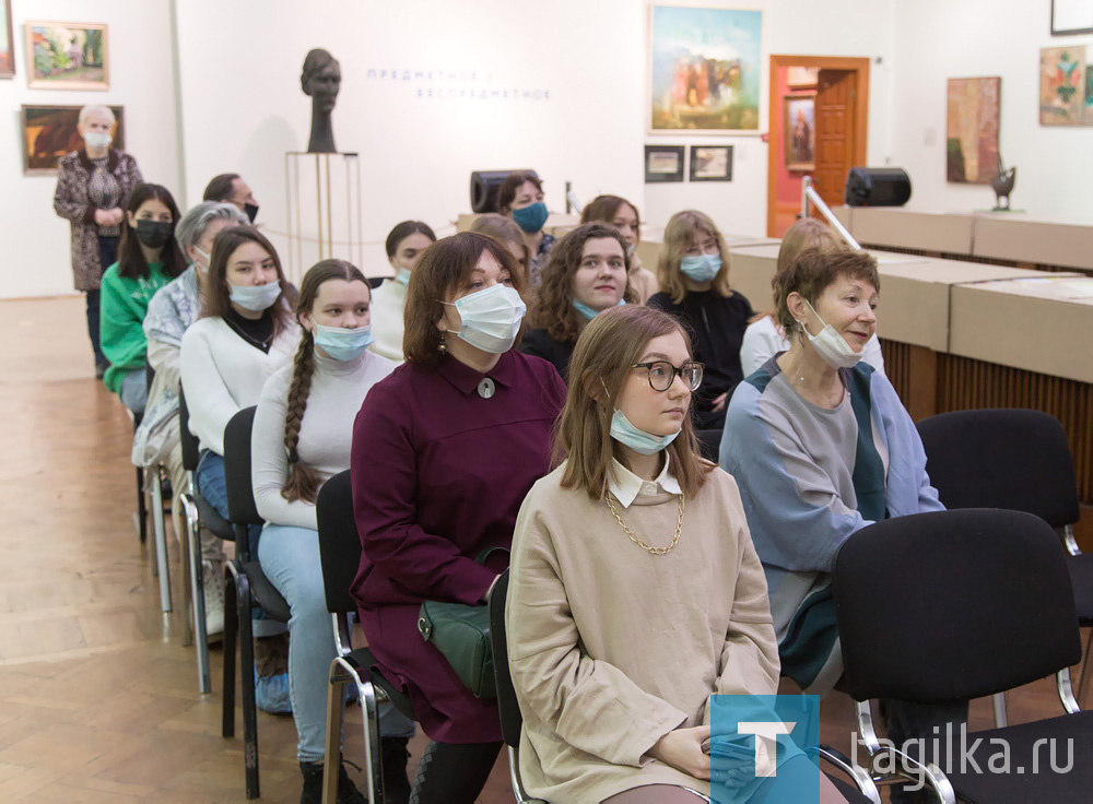 «Предметное / беспредметное. Искусство тагильских художников»