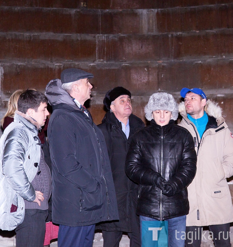 Оперативное совещание по ремонту цирка.