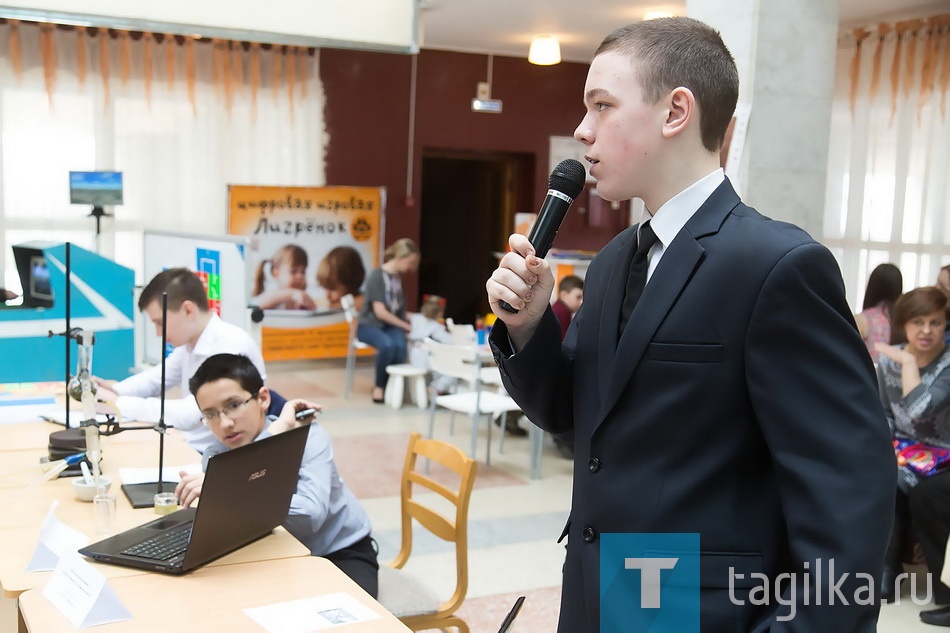 Выставка детского технического и декоративно-прикладного творчества.