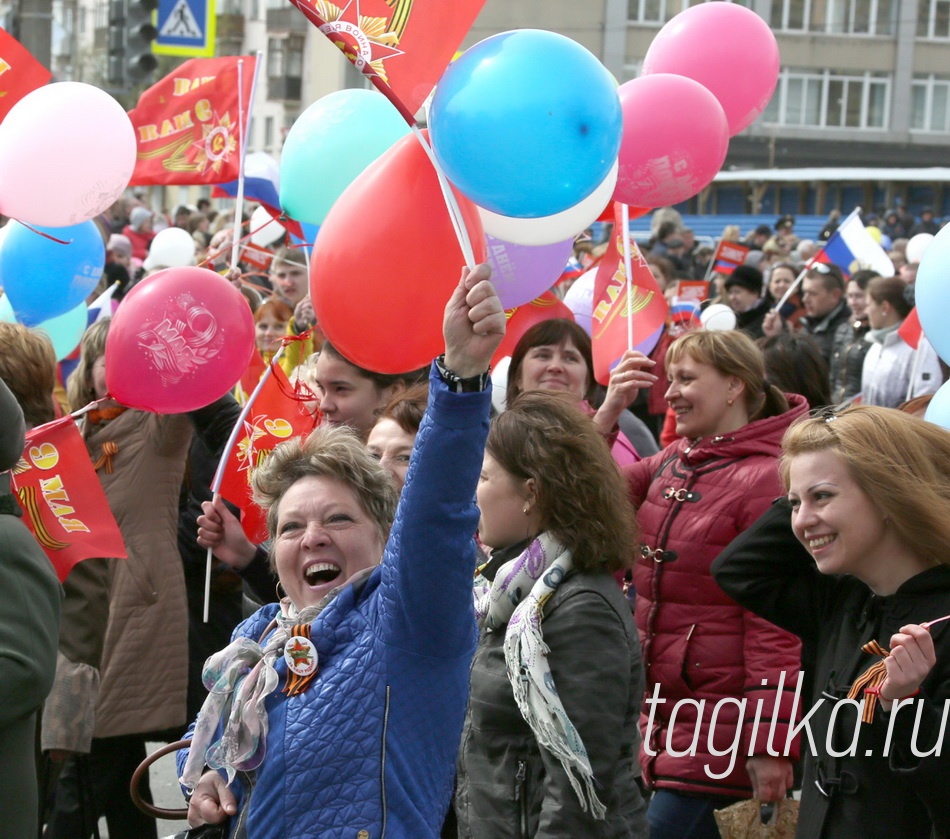 Великой Победе-70 лет. Военный  парад и демонстрация. Н-Тагил.