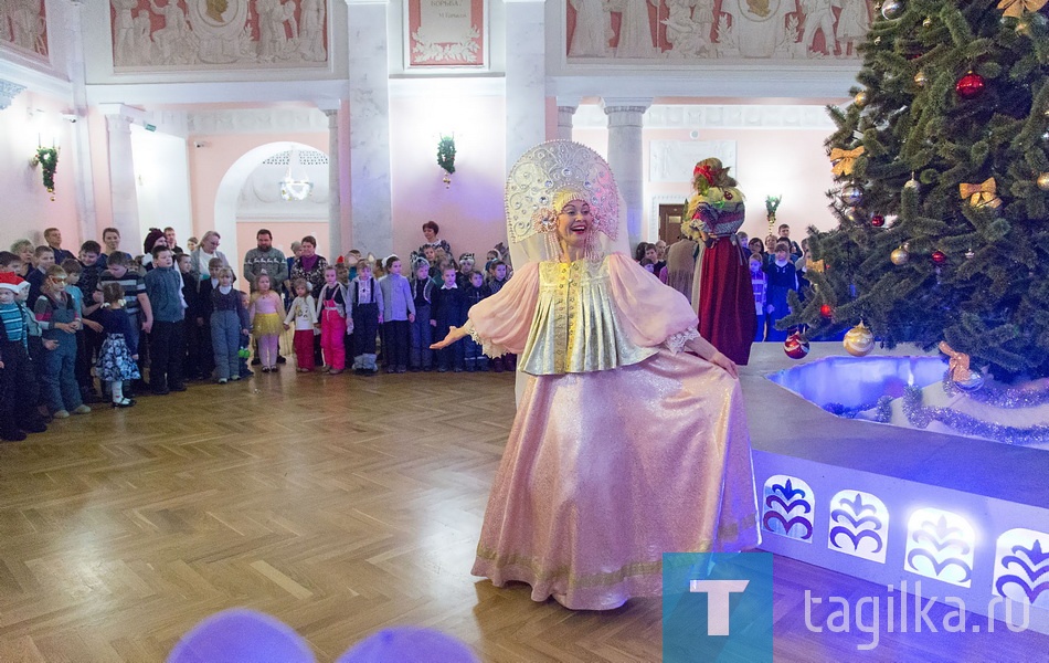 Новогодний утренник. Драмтеатр.