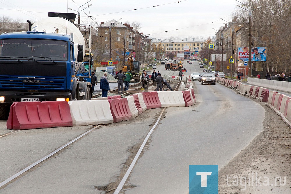 На улице Мира продолжается ремонт путепровода