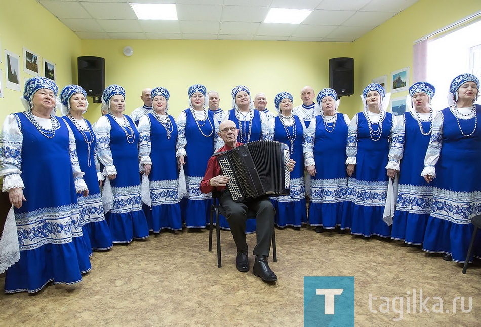 Выставка «История Советской Армии в нагрудных знаках»

Сегодня в городском Центре по работе с ветеранами состоялся праздник для тагильчан, любящих свою Родину и гордящихся ее историей. 

