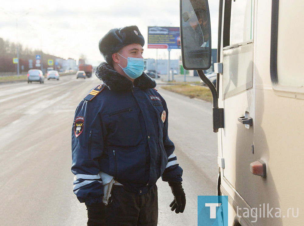 В Нижнем Тагиле началась проверка соблюдения масочного режима в общественном транспорте