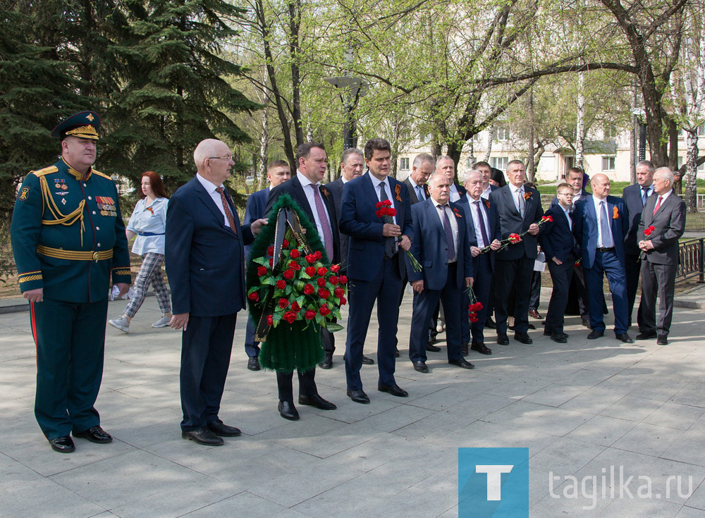 В Нижнем Тагиле почтили память погибших в авиакатастрофе 9 мая 1993 года