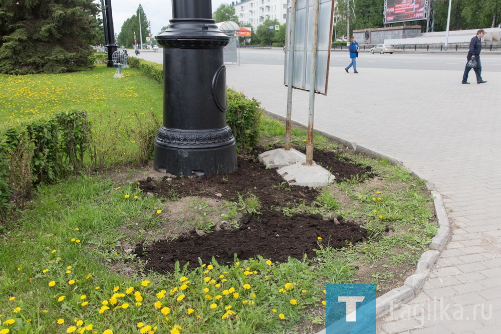 Владислав Пинаев остался недоволен ходом восстановления благоустройства, нарушенного при установке фонарей