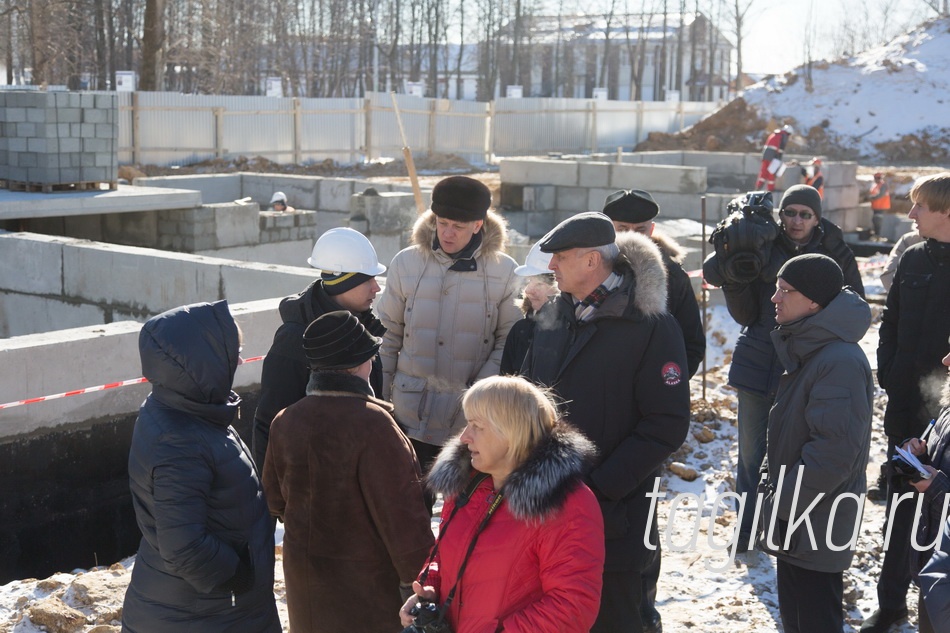 Объезд. Несанкционное,бесхозное помещение.Строительство.